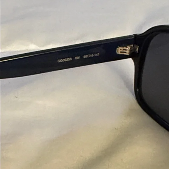 Gucci Dark Aviator Sunglasses - Picture 3 of 5